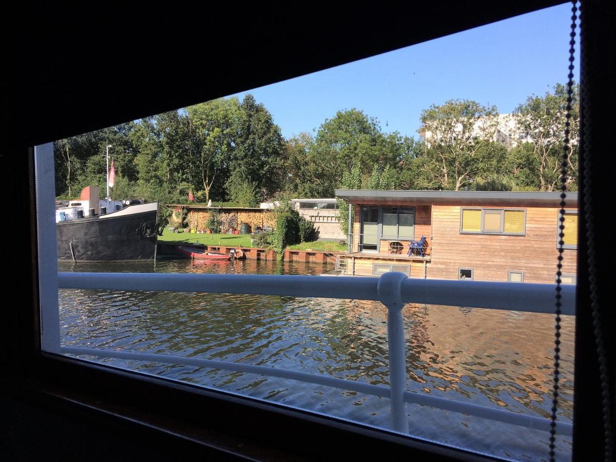 B&B Woonschip Robbedoes อาเมอร์สฟอร์ต ภายนอก รูปภาพ