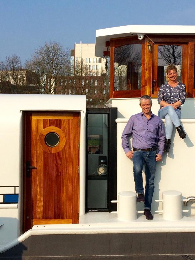 B&B Woonschip Robbedoes อาเมอร์สฟอร์ต ภายนอก รูปภาพ