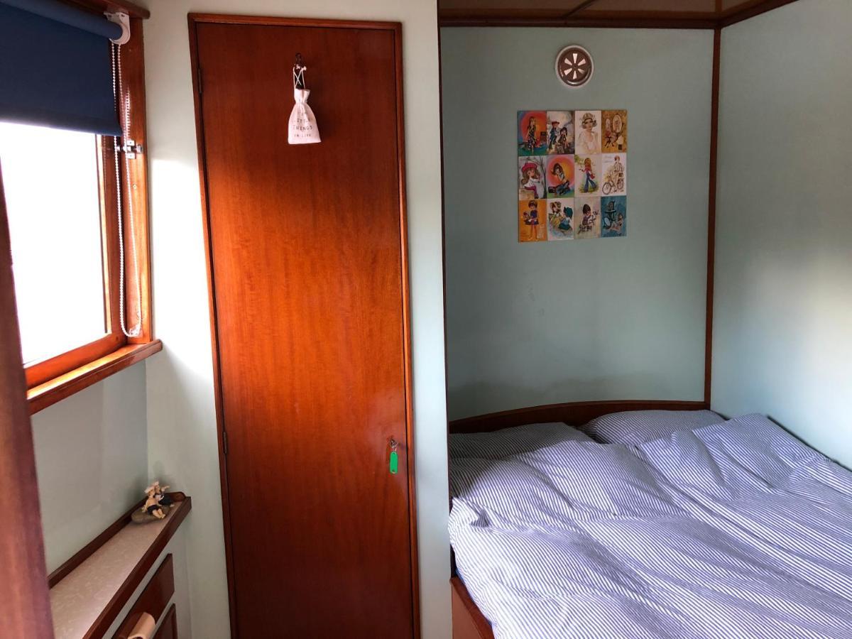 B&B Woonschip Robbedoes อาเมอร์สฟอร์ต ภายนอก รูปภาพ